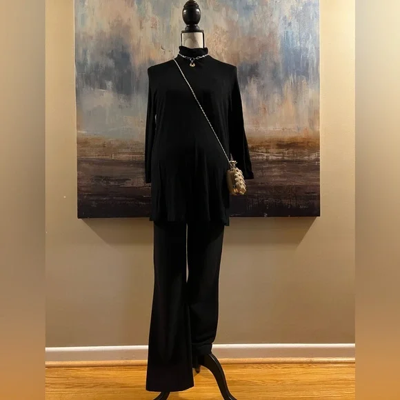 Thyme Maternity jersey knit mock neck top - Picture 1 of 13